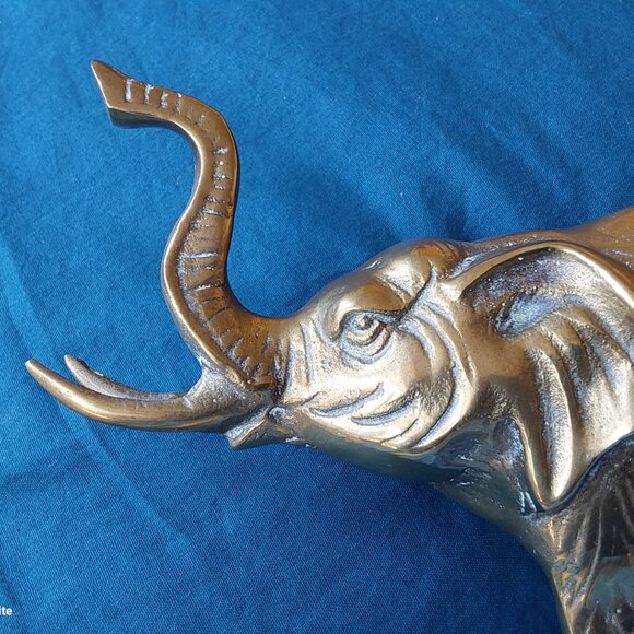 Large vintage brass elephant 19 cm high detailed - Picture 6 of 9